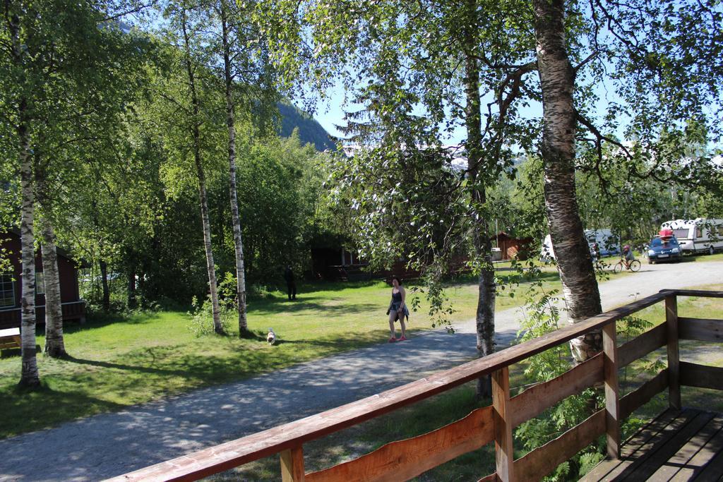 Skysstasjonen Cottages Релдал Номер фото